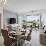 Maya Center Modern 2bd Apartamento Rogoznica (Sibenik-Knin)