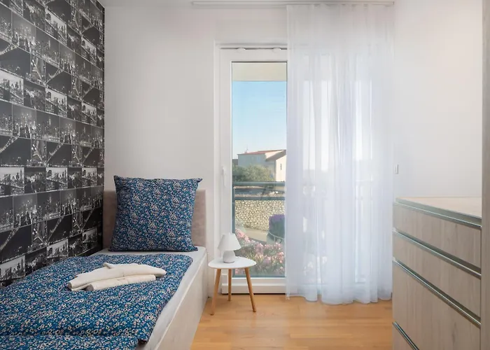 Maya Center Modern 2bd روغوزنيكا